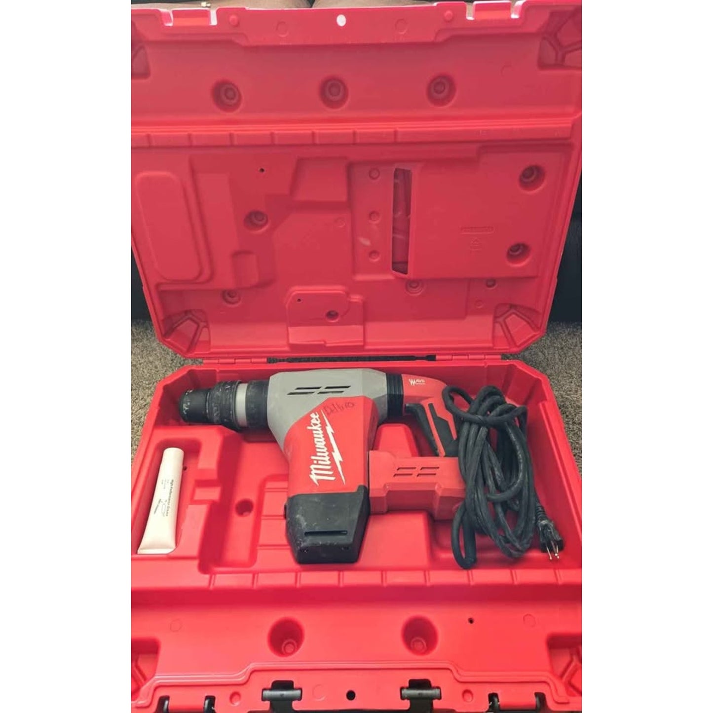 Milwaukee 1-9/16 SDS max rotary hammer drill 5517-20 Good