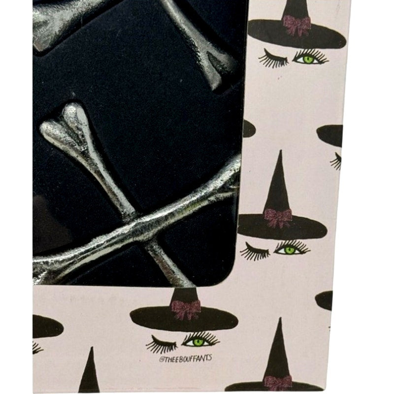 Bouffants Skull and Bones Tic Tac Toe Set All Metal