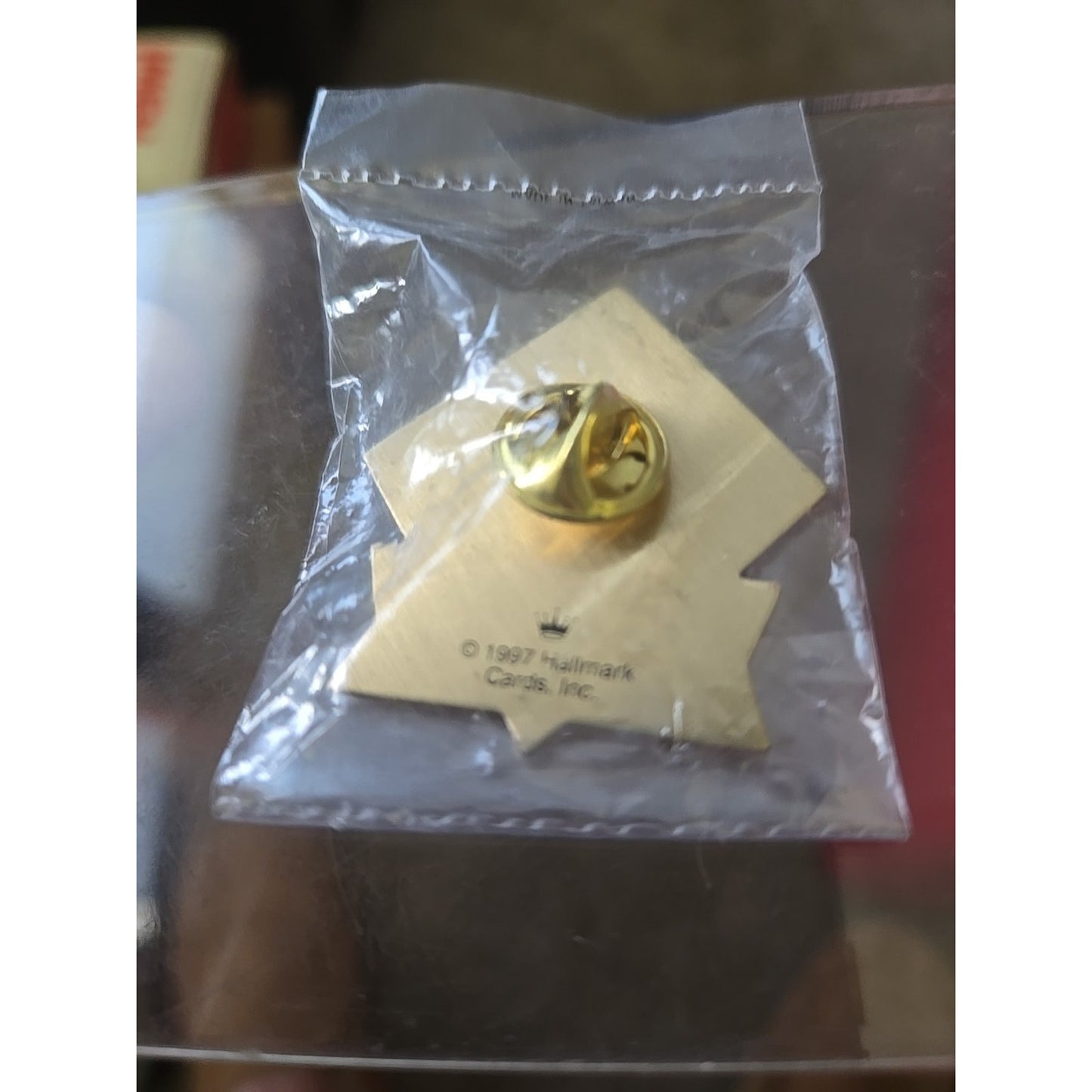 Hallmark 1997 Artists On Tour Lapel Pin