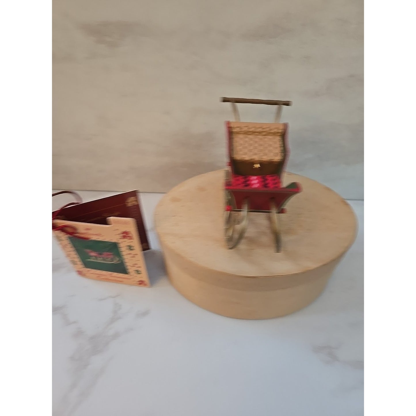 1986 Hallmark Country Sleigh Collectable Ornament