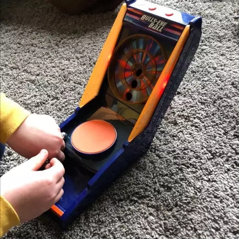 Bulls-Eye Ball Game