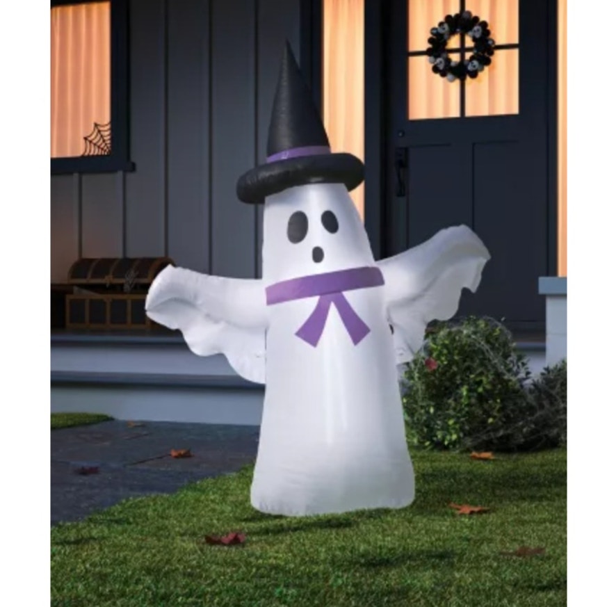4' Standing Inflatable ghost