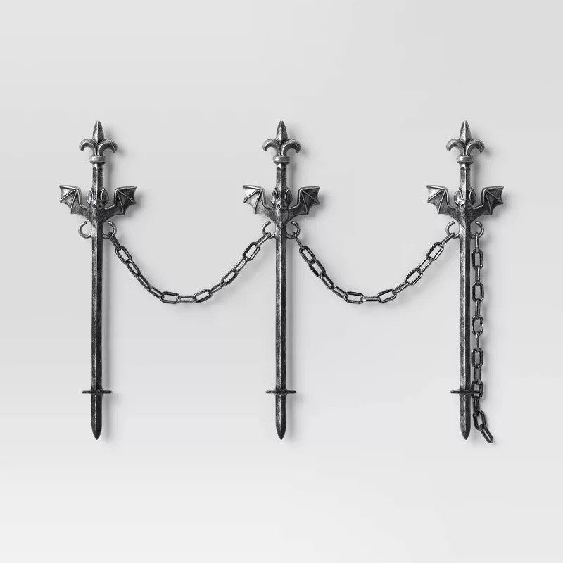 3 Foot Bat Chain Yard Fence Stakes Outdoor Halloween Decorative Prop