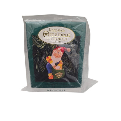 Vintage Hallmark Keepsake Collectors Club Ornaments circa 1996,1997 - lot of 4