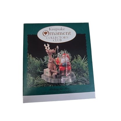 Hallmark Keepsake Ornament 1995 Collectors Club Fishing For Fun