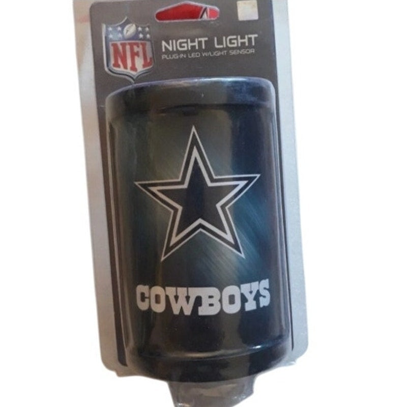 New Dallas Cowboys LED Night Light w/ Light Sensor Nightlight Plug-In