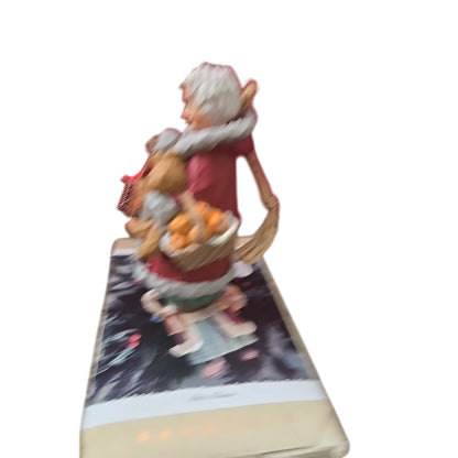 Hallmark Keepsake Ornament Mrs Claus Folk Art Americana Collection 1996