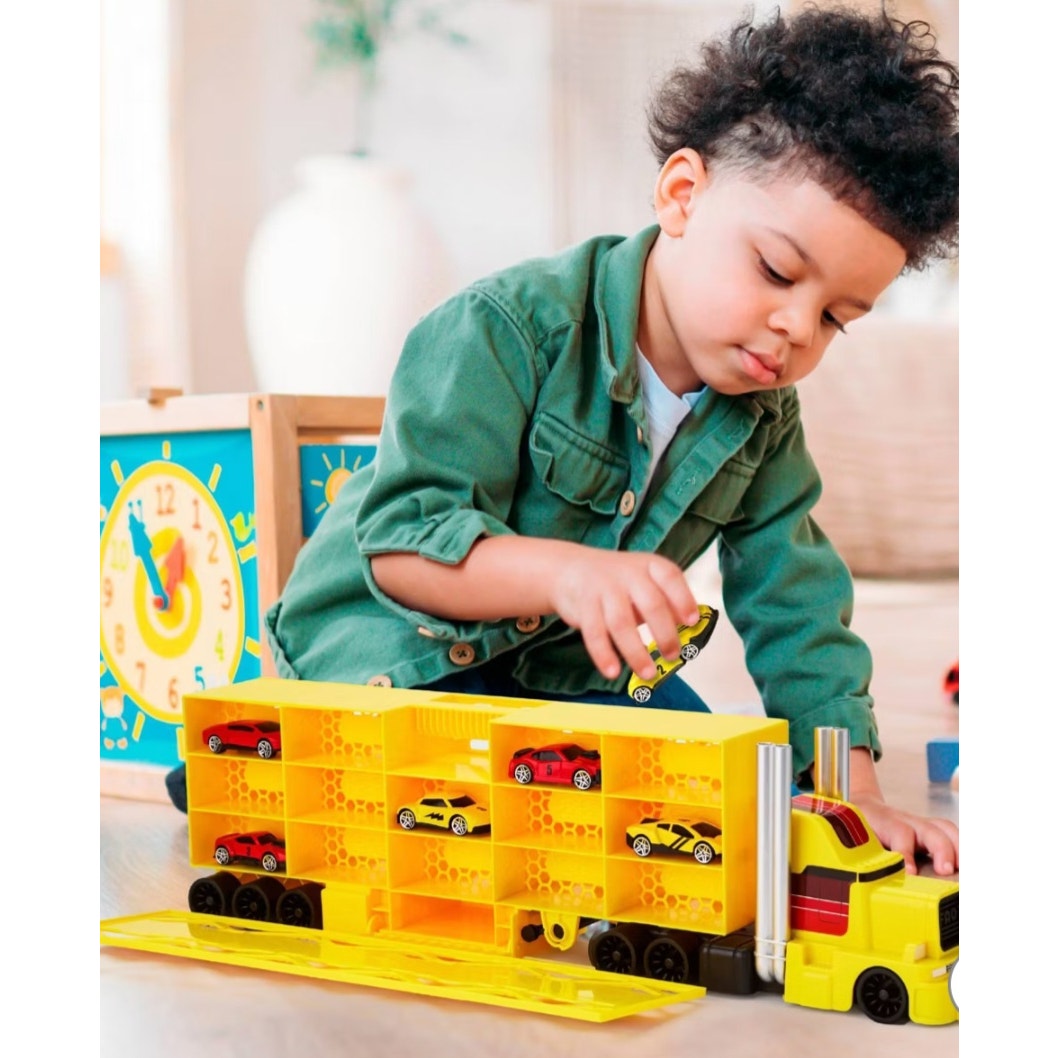 Ultimate Truck trailer with cars